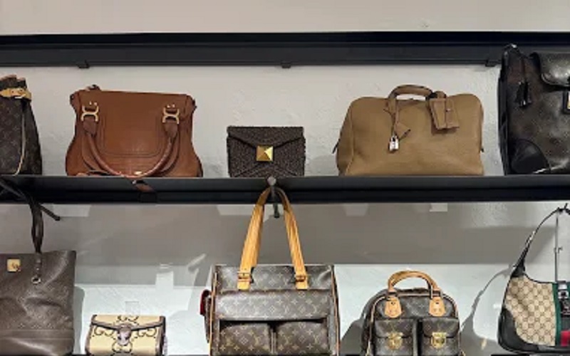 De-Luxe